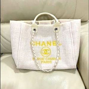 Chanel deauville large